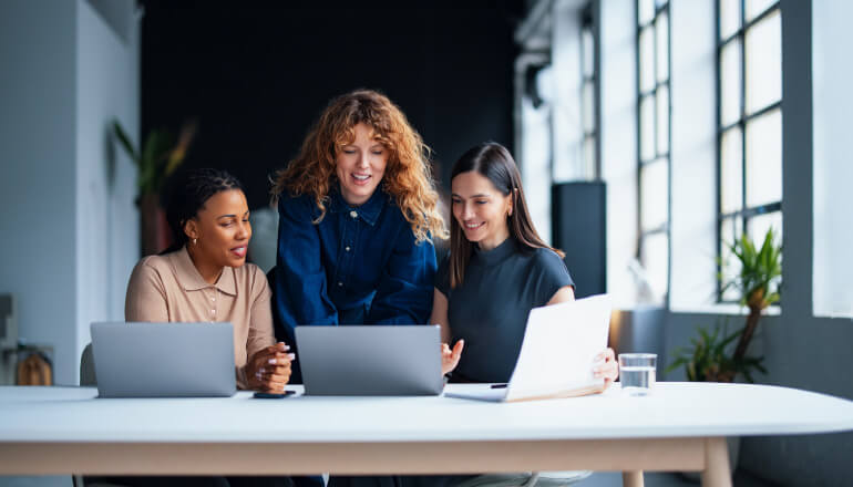 文章 3 Non-Negotiable Human Skills for AI Success 图像