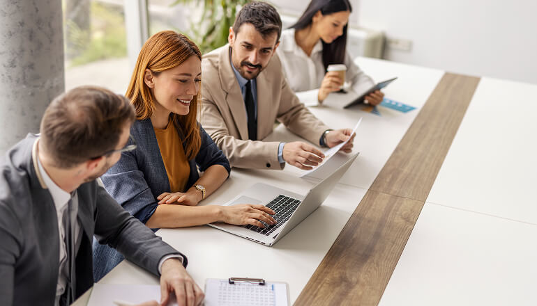 文章 Strategic Outlook: AI Moves From R&D to ROI  图像