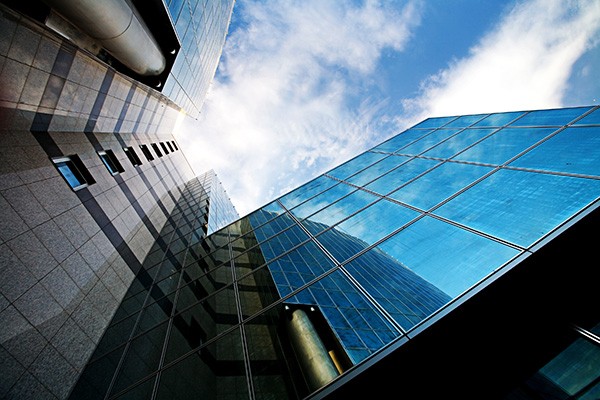 Control which applications your users have access to, whilst allowing them flexibility.